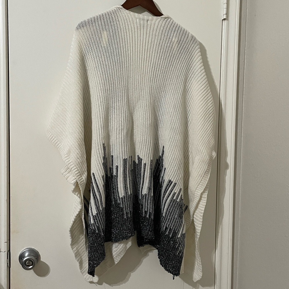 Avenue Boho Ivory & Metallic Silver Knit Poncho Wrap Cardigan - Plus Size - Picture 3 of 8